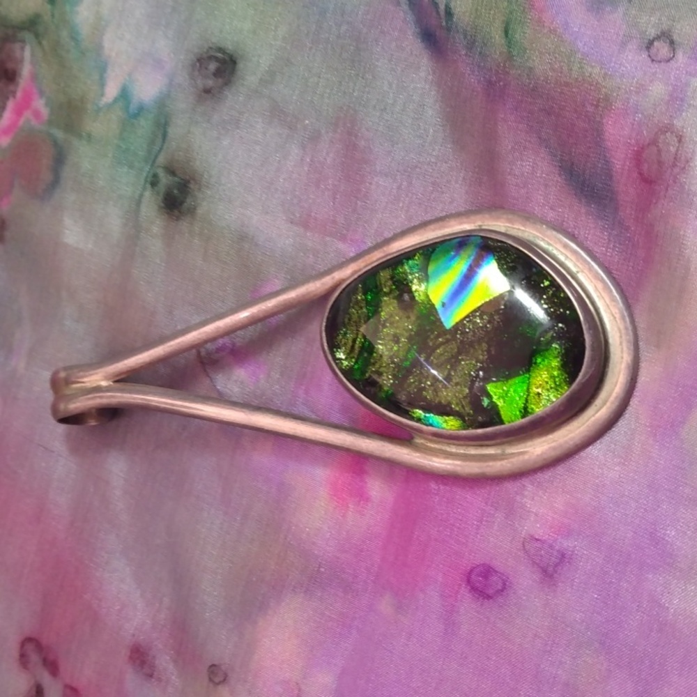 Sterling silver dycratic glass pendant